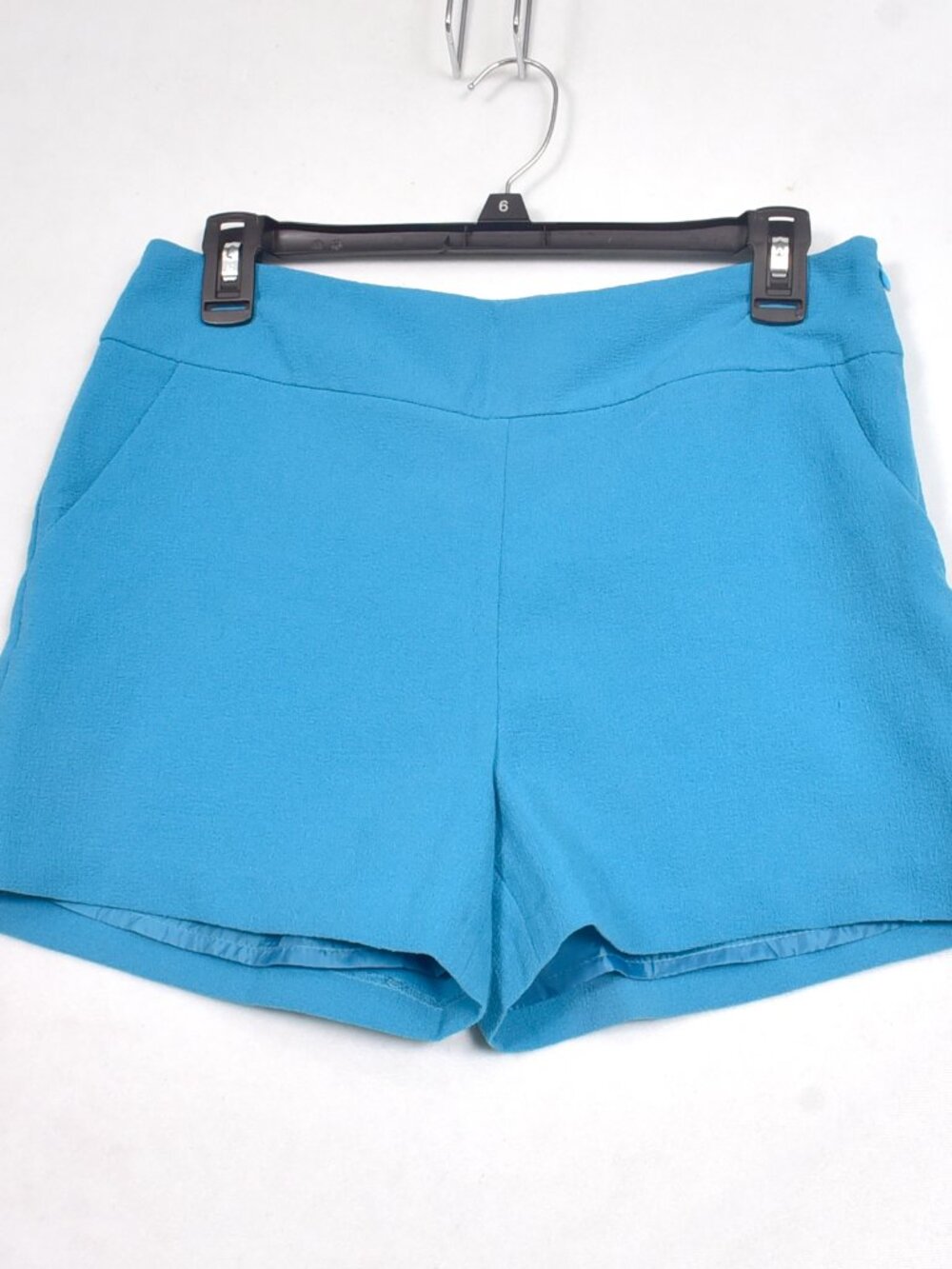 Esley Women's Shorts Blue Size Medium Lined Side Zip Pockets